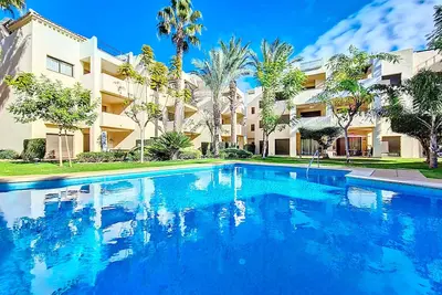 Image de Appartement d'angle au rez-de-chaussée avec patio et Wi-Fi