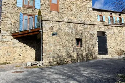 Image de L'Adret - Logement Chaleureux Dans Une Batisse Pyreneenne - Entree Privative