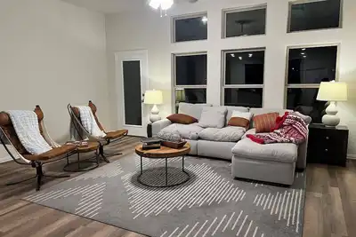 Image de Large Lakeview 5-br house charming Balmoral 8miles from Iah Airport