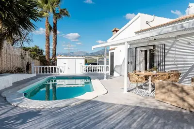 Maison de vacances 'Ìtaca' avec vue sur lac, Wi-Fi et climatisation