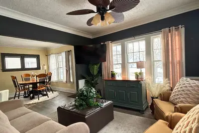 Image de Charming 2-bedroom house located near Downtown with Ac, WiFi