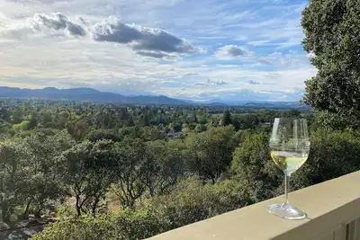 Image de Spectacular 4-bedroom mid-century modern home, one mile from Downtown Napa!