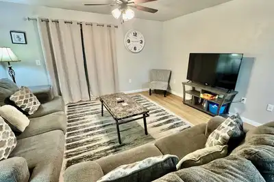 Image de Johnny's Jubilee-No Stairs! Cozy 3 Bdrm 2 Ba Oasis, Open Pool & Great Location