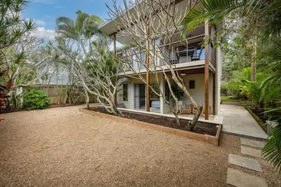 Image de Opposite the beach. Cute beach house with 3 bedrooms in New Brighton