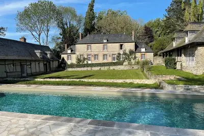 Image de Charming house in Normandy near Gerberoy with swimming pool an tennis court