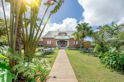Image de Villa spacieuse avec jardin, cheminée et billard, 5 chambres pour 10 pers.