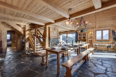 Image de Chalet spacieux proche pistes avec terrasse sud
