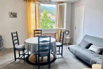 Image de Appartement F3 avec Wi-Fi, clim portable & parking à Amélie-les-Bains
