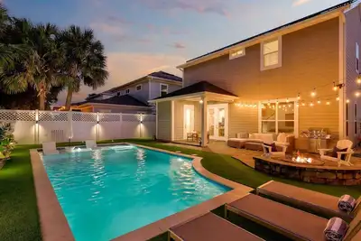 Image de Luxe $1m Beach Home | Heated Pool | 5Blks to Ocean