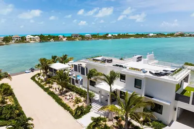 Image de Horizon Beachfront Villa in Chalk Sound