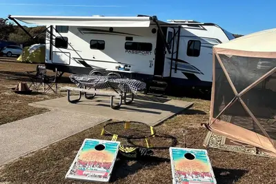Image de Commack Camper with all the comforts of home