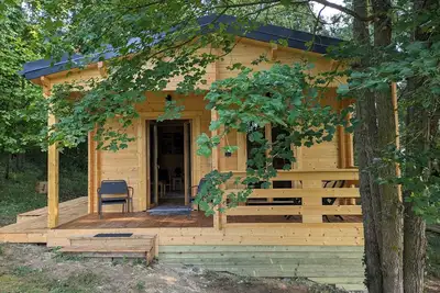 Image de Le Chalet Du Bois : confort douillet pour 2 entre jardin et sous-Bois