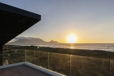 Image de Ocean 9 - Sunset Beachfront Luxury Residence