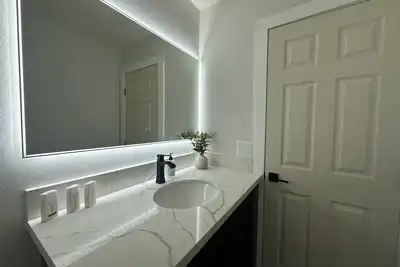 Image de Clean & Cosy 3-bedroom house with hot tub in Stateline, close to Heavenly