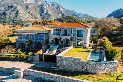 Image de Luxurious Pool Side Villa by the sea