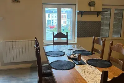 Image de Appartement calme a Raismes  parking et wifi gratuits. Spa sauna avec supplément