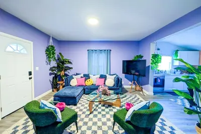 Image de Spacious 3br Indy Getaway Near Lucas Oil Stadium