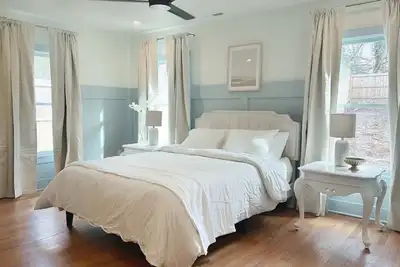 Image de Designer Bungalow Near Duke