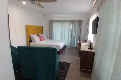 Image de Spacious 5-bedroom bungalow in delightful Midrand with Ac, WiFi