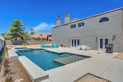 Image de 8 Bedroom 4, 19 Bds Free Spa Heat, Basketball Hoop