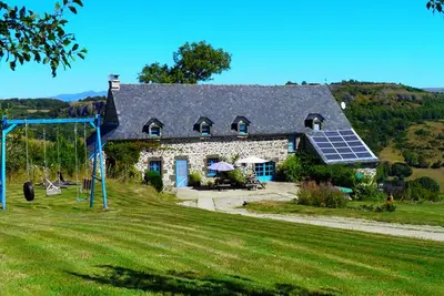 Image de Maison de caractère avec jardin, animaux acceptés, Wi-Fi, à St Bonnet de Condat