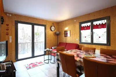 Image de Chalet au Mont-Dore, 8 pers, 3 ch, animaux admis, parking, terrasse, proche centre