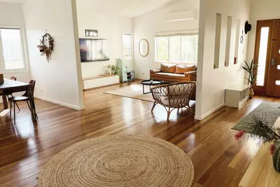 Image de Leafy, Family friendly, Beach House!