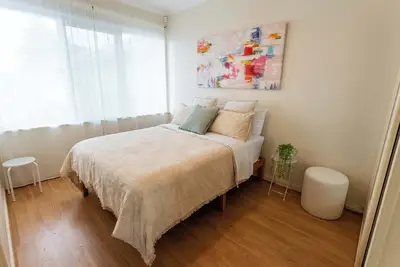 Image de Beachfront - 5 min to Airport