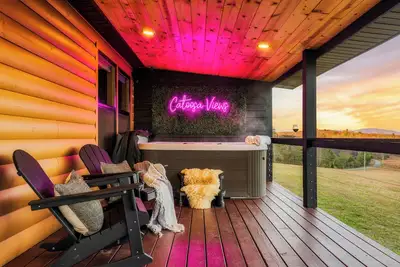 Image de Stunning Views! Tower & HotTub