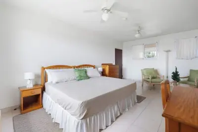 Image de Welcome to your Private Gated Oasis Near The Beach 2