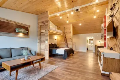 Image de Northwoods Escape | On The Trails | Harris Inn #3