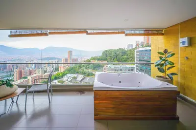 Image de Modern 5 Bedroom w/Jacuzzi & Amazing View, Poblado