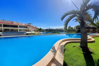 Image de Bay Blue, 2 chambres sur la lagune, près de la plage.