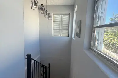 Image de Charming 2-bedroom apartment with Ac, WiFi in beautiful Nassau