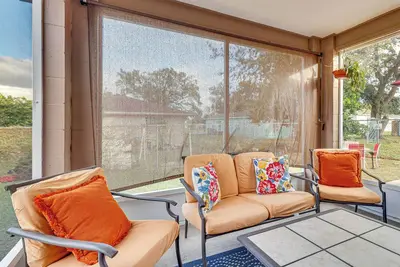 Image de 4 Mi to Bonnet Springs Park: Home w/ Patio & Yard!
