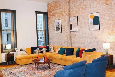 Image de Boujee on Third: 2-bedroom condo in Beautiful Downtown Marion