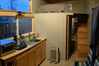 Image de Charming tiny house bungalow at Nugents Corner with WiFi & Baker Mt close by.