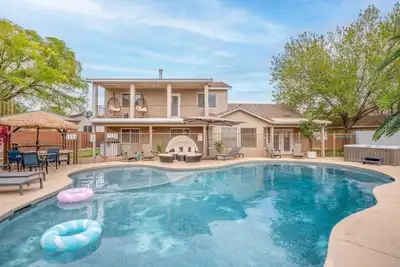 Image de Zion's Poolside Paradise