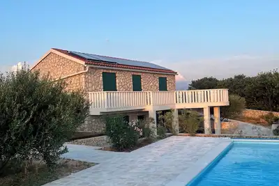 Image de Villa Maslina: Rustic villa in an olive grove facing a bird sanctuary