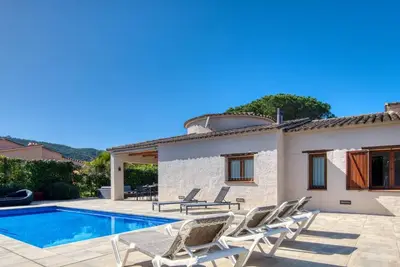 Image de Détendez-vous: Villa Olivo, avec piscine et jardin, Costa Brava