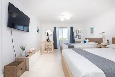 Image de OceanView Balcony apt in North Bay Village Parking