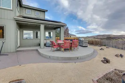 Image de Mtn-View Escape w\/ Hot Tub in Sparks!