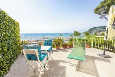 Image de SeaHouse: Relaxation and Comfort at Two Steps from the Sea