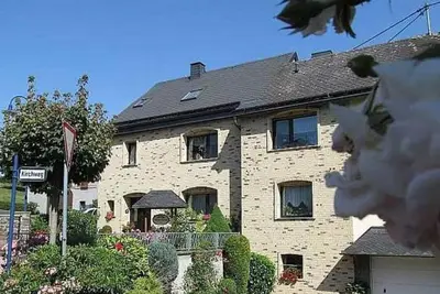 Image de Appartement \"Zum Hochkelberg\" avec vue sur les montagnes, terrasse privée et Wi-Fi