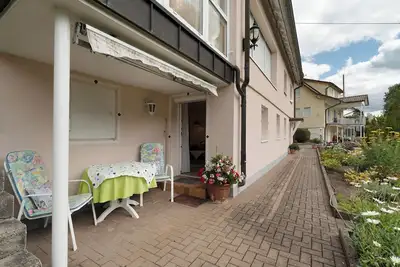 Image de Appartement \"2\" avec terrasse privée, jardin partagé et Wi-Fi