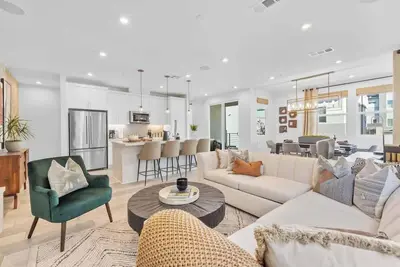 Image de @Marbella Lane-Luxury Designer 3br Home Disneyland