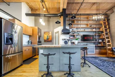 Image de Historic J. D Loft | Near Ice District | Ug Parking