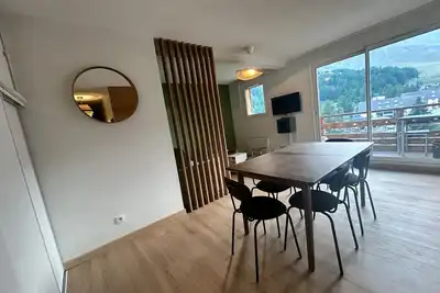 Image de Appartement au ski spacieux pour 7p, piscine sauna