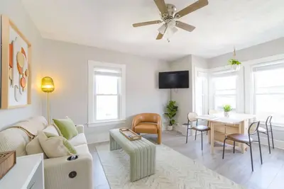 Image de Downtown House  Sleeps 10  with 3 King Beds and  More