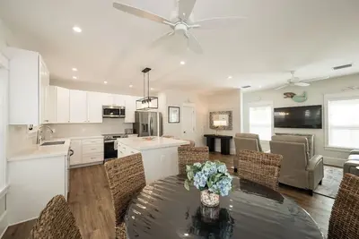 Image de Pathway To Paradise ~ 2 Br/2. 5 Ba Townhome w/ Shared Pool!